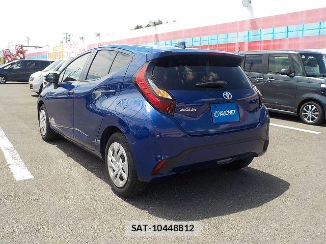Toyota AQUA 2022-10 6988618-2