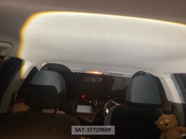 Toyota AQUA 2013-06 7020020-12