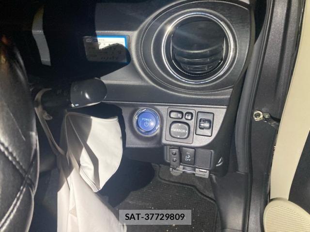 Toyota AQUA 2013-06 7020020-13