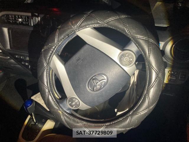 Toyota AQUA 2013-06 7020020-14