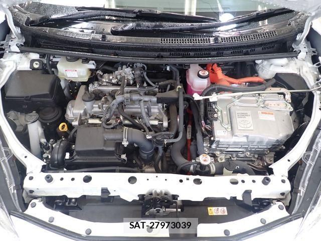 Toyota AQUA 2021-05 7020007-24