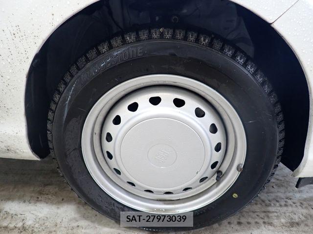Toyota AQUA 2021-05 7020007-26