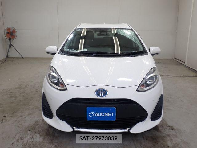 Toyota AQUA 2021-05 7020007-4
