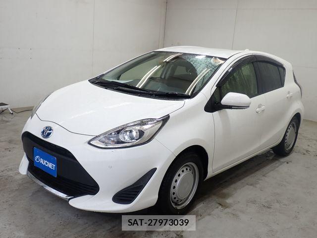 Toyota AQUA 2021-05 7020007-6