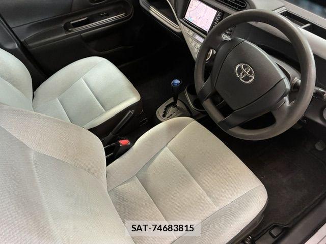 Toyota AQUA 2017-04 7020012-2