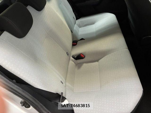 Toyota AQUA 2017-04 7020012-3