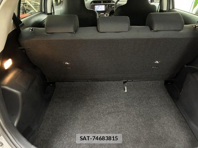 Toyota AQUA 2017-04 7020012-5