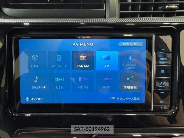 Toyota AQUA 2018-03 7057411-17