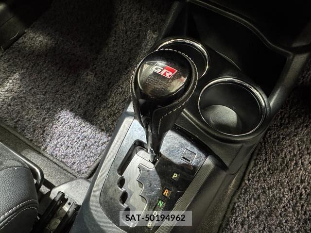 Toyota AQUA 2018-03 7057411-20