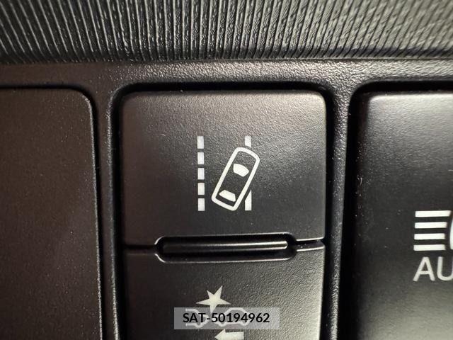 Toyota AQUA 2018-03 7057411-22