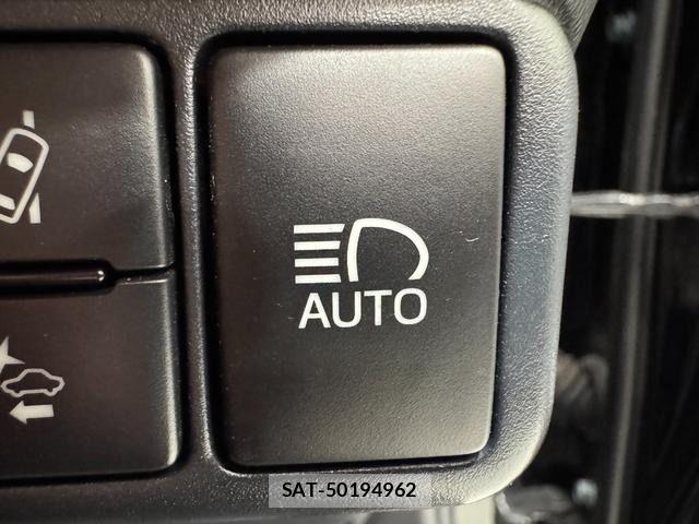 Toyota AQUA 2018-03 7057411-24