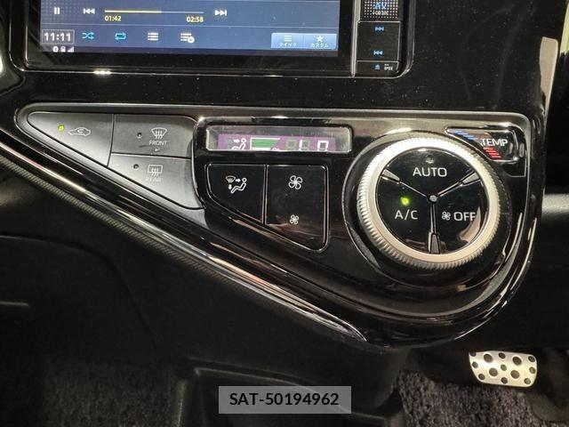Toyota AQUA 2018-03 7057411-26