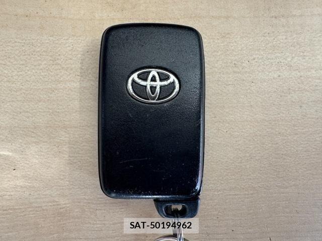 Toyota AQUA 2018-03 7057411-28