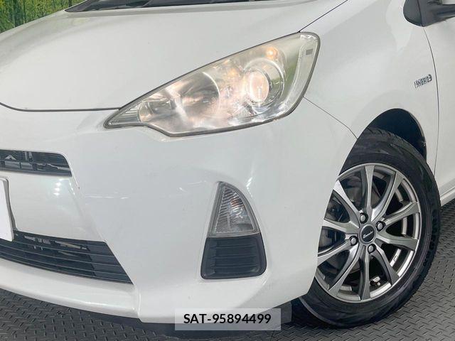 Toyota AQUA 2013-09 7057451-11