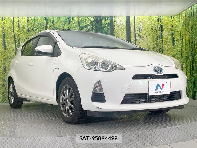 Toyota AQUA 2013-09 7057451-15