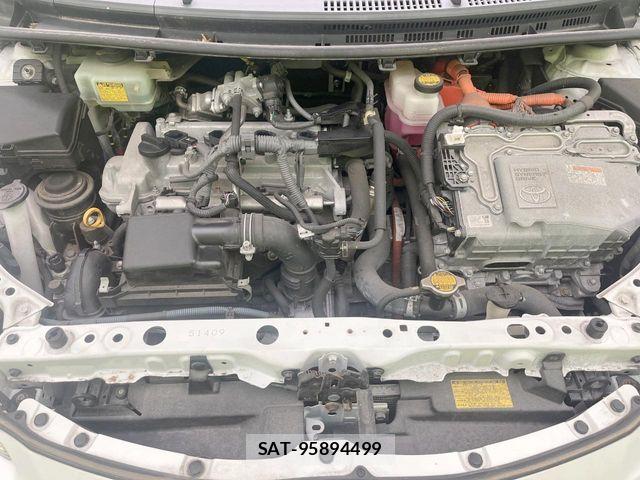 Toyota AQUA 2013-09 7057451-17