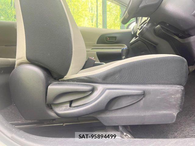 Toyota AQUA 2013-09 7057451-6