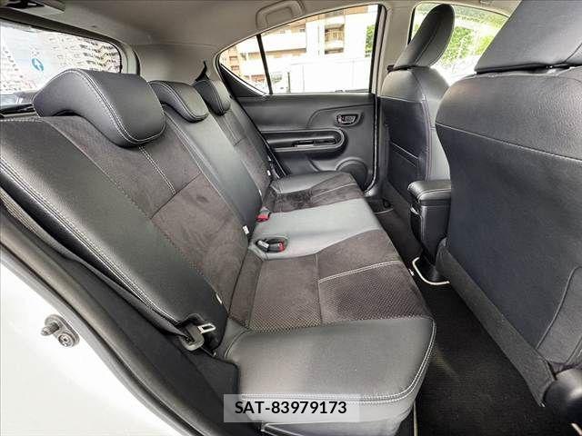 Toyota AQUA 2014-04 7057425-16