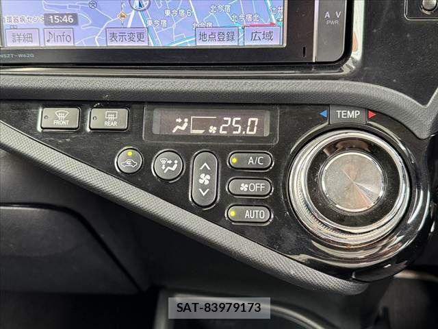 Toyota AQUA 2014-04 7057425-21