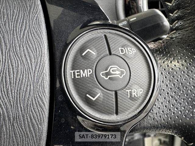 Toyota AQUA 2014-04 7057425-25