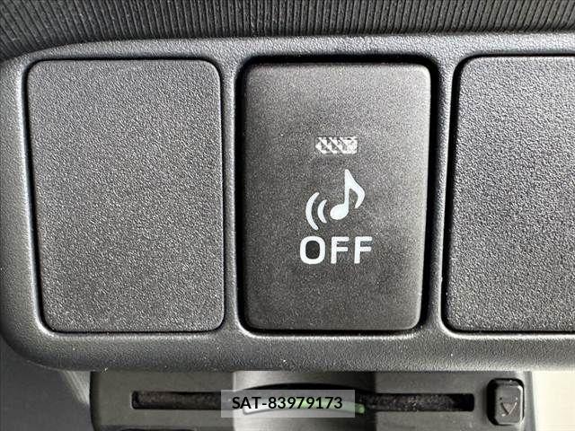 Toyota AQUA 2014-04 7057425-29