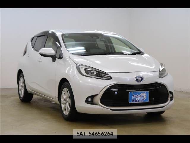 Toyota AQUA 2022-01 7057412-17