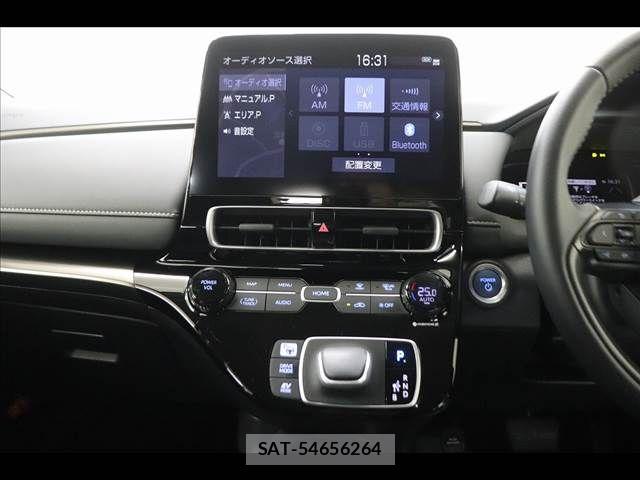 Toyota AQUA 2022-01 7057412-28