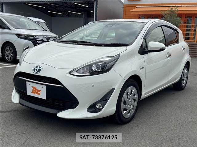 Toyota AQUA 2018-02 7057418-9
