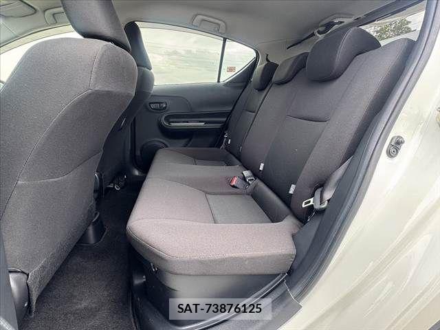 Toyota AQUA 2018-02 7057418-17
