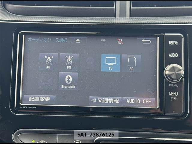 Toyota AQUA 2018-02 7057418-25