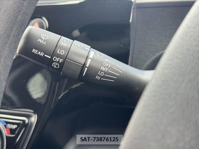 Toyota AQUA 2018-02 7057418-29