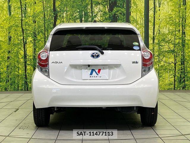 Toyota AQUA 2015-01 7057436-14