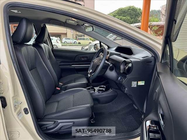Toyota AQUA 2019-09 7057409-15