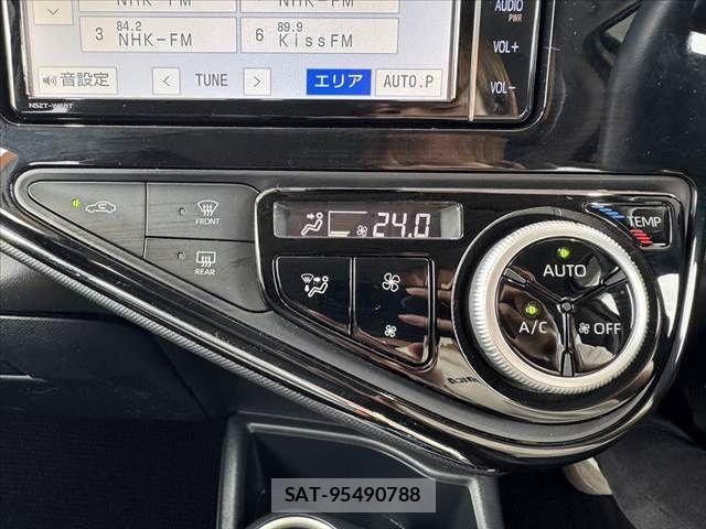 Toyota AQUA 2019-09 7057409-25
