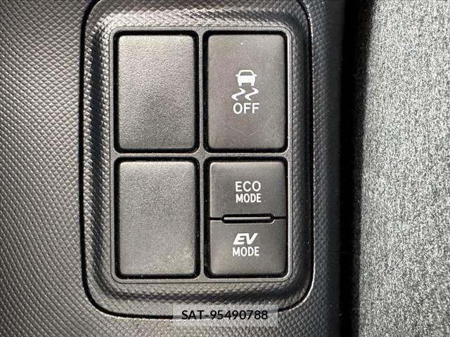Toyota AQUA 2019-09 7057409-3