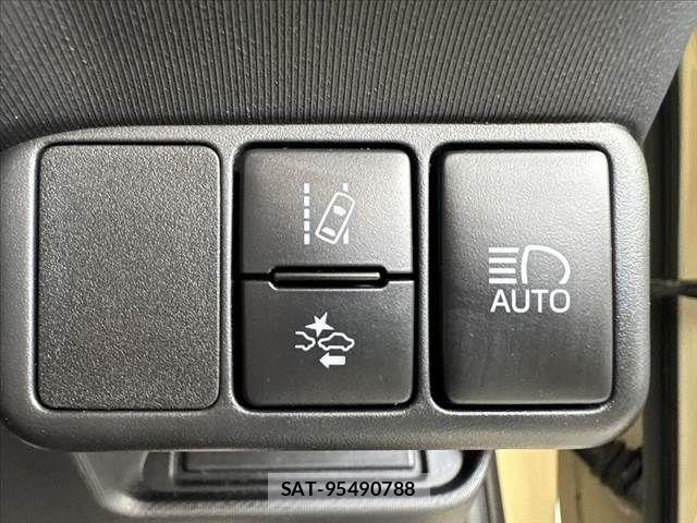 Toyota AQUA 2019-09 7057409-4