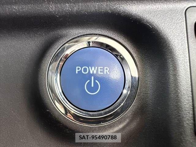 Toyota AQUA 2019-09 7057409-5