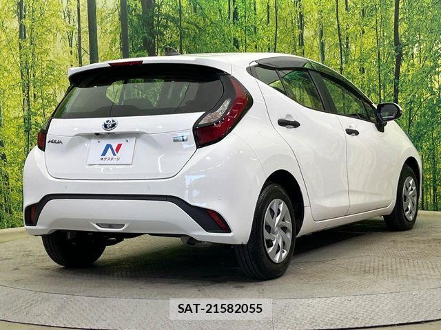 Toyota AQUA 2023-03 7057424-16