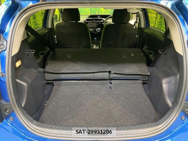 Toyota AQUA 2017-06 7057438-9