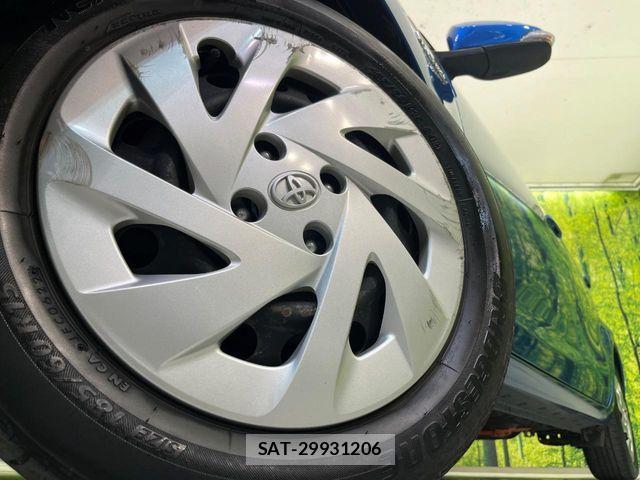Toyota AQUA 2017-06 7057438-12