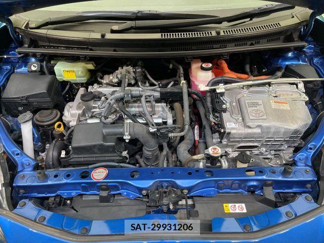Toyota AQUA 2017-06 7057438-17