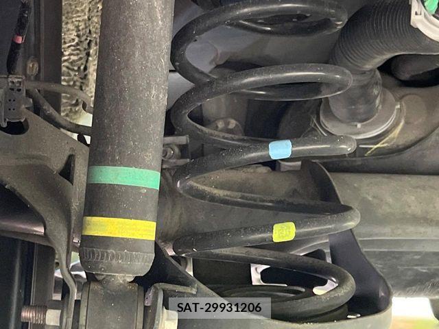 Toyota AQUA 2017-06 7057438-19