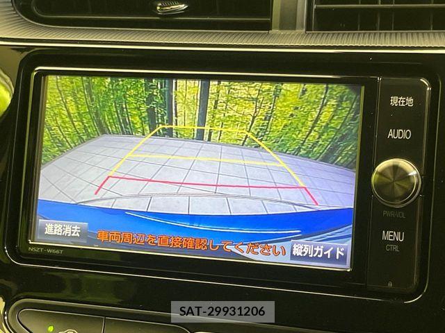 Toyota AQUA 2017-06 7057438-3