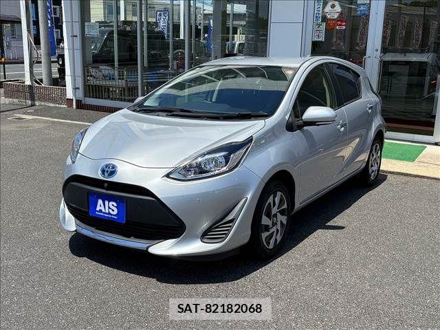 Toyota AQUA 2021-05 7057428-0