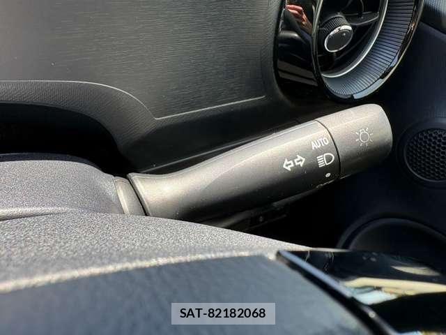 Toyota AQUA 2021-05 7057428-15