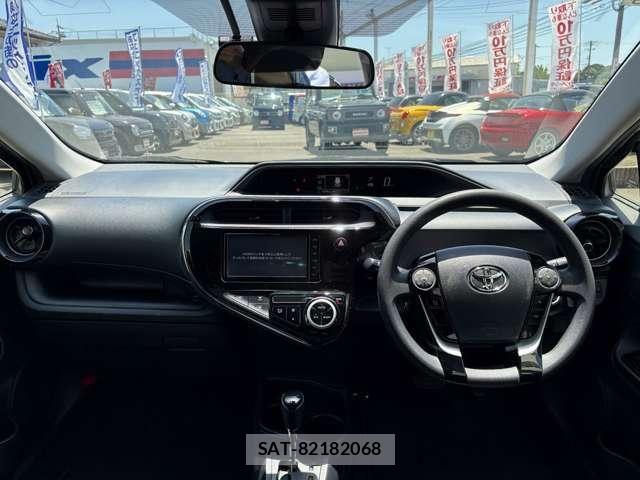 Toyota AQUA 2021-05 7057428-1