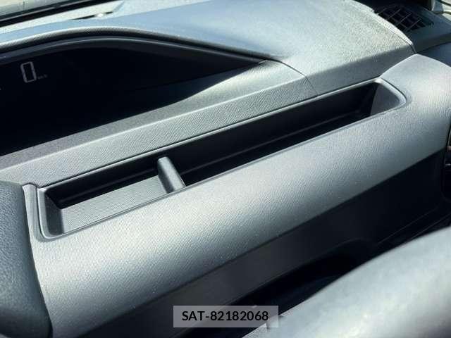 Toyota AQUA 2021-05 7057428-21