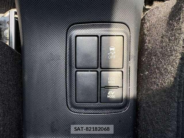 Toyota AQUA 2021-05 7057428-23