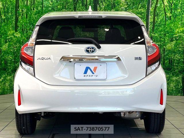 Toyota AQUA 2018-03 7057426-16