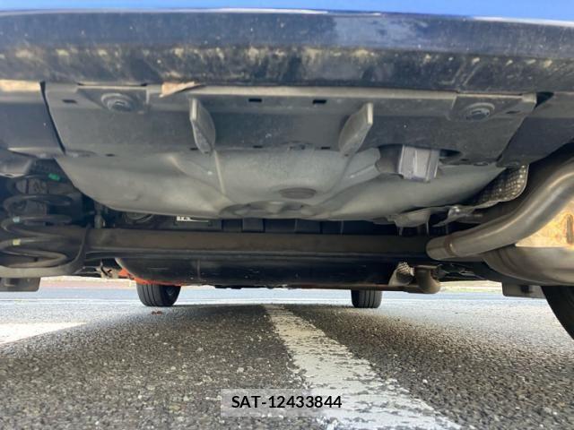 Toyota AQUA 2019-06 7057437-10